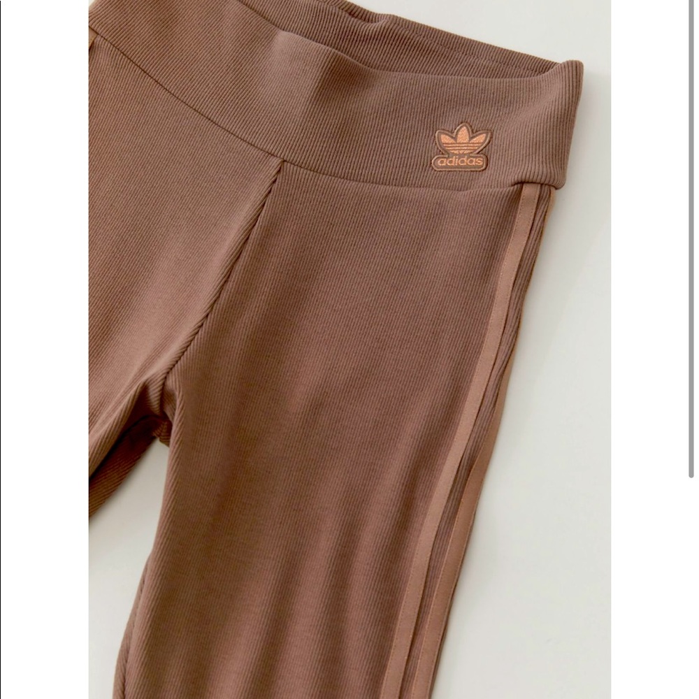 Adidas ribbed bike short